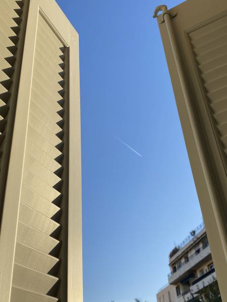 Pose de volets persiennes à Marseille par des artisans menuisiers