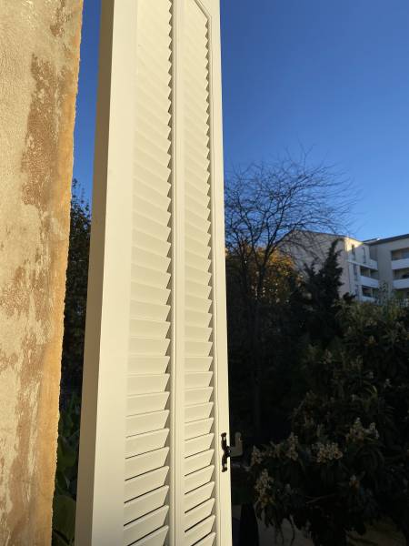 Fabricant de volets persiennes lames américaines posés à Marseille