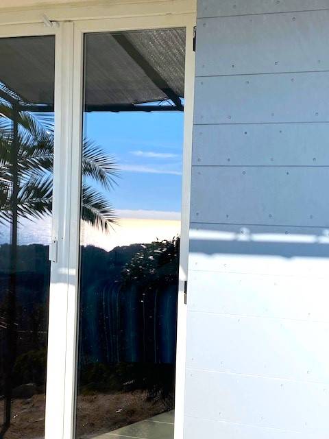 Fabrication de volets provençaux bois en essence Okoumé du Gabon à Roquevaire