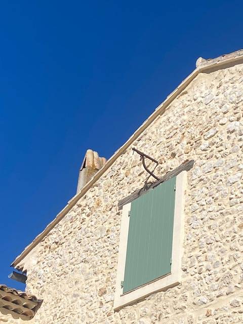 Remplacement de volets bois provençaux en essence Okoumé à Saint Maximin proche de Pourcieux ( 13 )