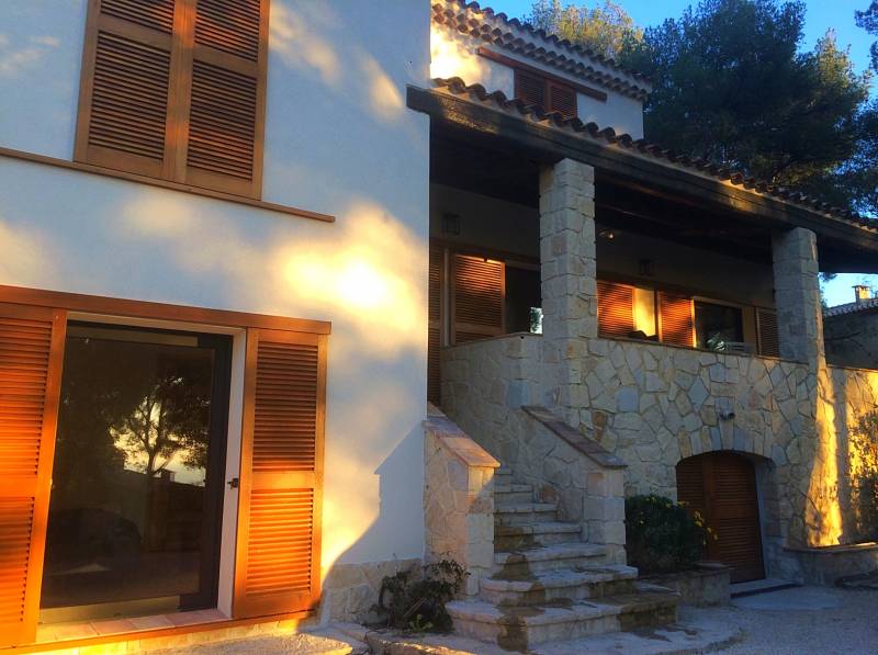 Remplacement de volets persiennes à lames à la française à Saint-Cyr dans les Bouches-du-Rhône