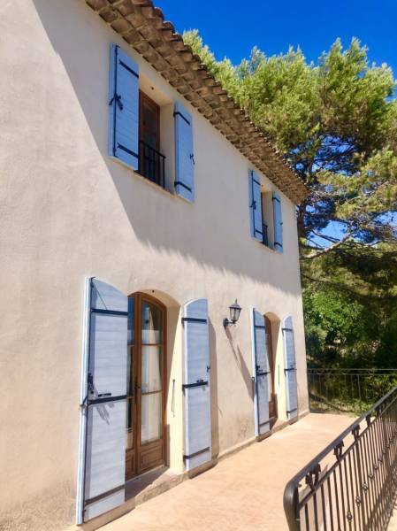 Réalisation de volets provençaux à Gémenos