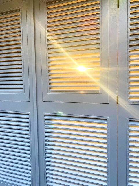 Fabrication et pose de volets persiennes à lames à la Française dans le 13