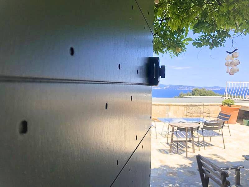 Pourquoi choisir Boiseries Provençales pour votre fabrication de volets ?