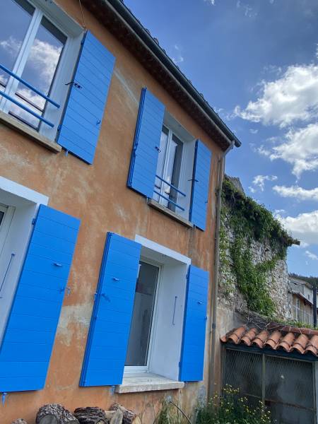 Fabrication et pose de volets CTBX à la Destrousse