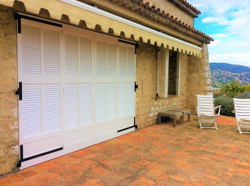 Fabrication et pose de volets persiennes dans le Sud de la France
