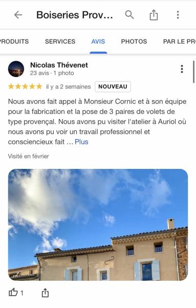 Fourniture de volets en bois exotique Okoumé peints pour des clients à Roquevaire