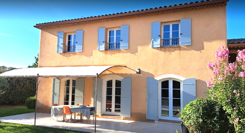 Réalisation de volets provençaux CTBX bois exotique à Fuveau dans le 13