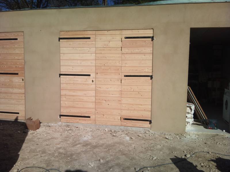 Pose de volets provençaux à Aix-en-Provence