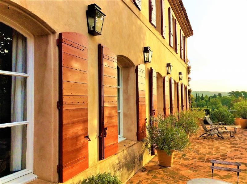 Réalisation de volets provençaux en bois à Fuveau