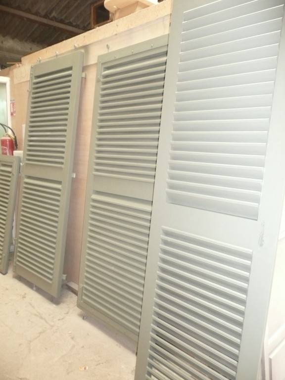 Volets persiennes à lames à la française fabriqués à Auriol