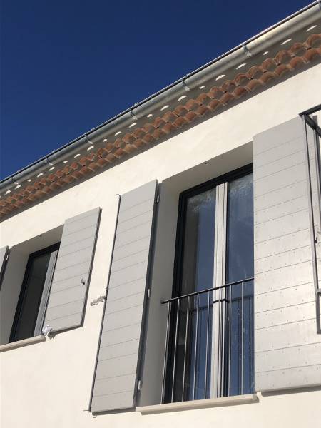 Profitez du beau temps qui approche pour programmer votre rénovation/fabrication de volets