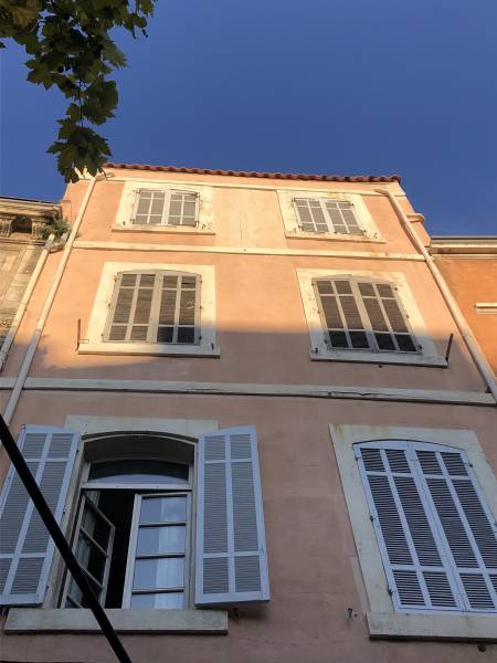 Réalisation de volets persiennes pour des clients sur Marseille (13)