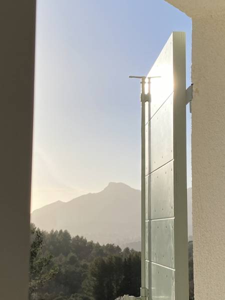 Volets CTBX en bois Okoumé posés à Roquevaire dans le Sud de la France