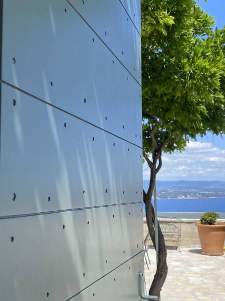 Remplacement en neuf de volets Artisanaux en bois exotique essence Okoumé à Cassis