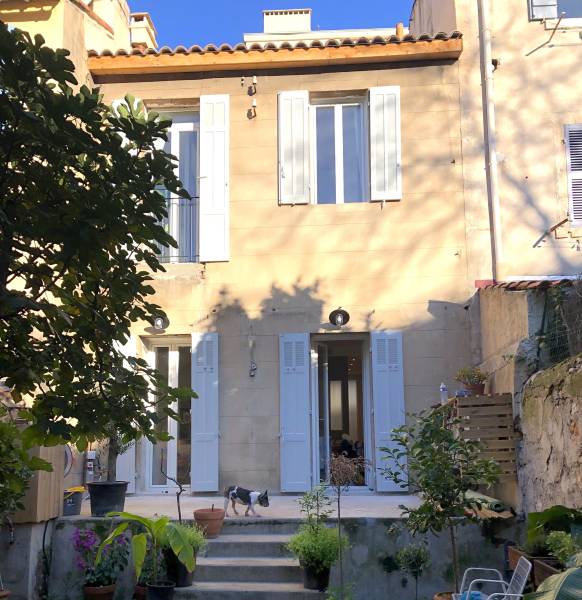 Fabrication et installation de volets persiennes à lames Américaines