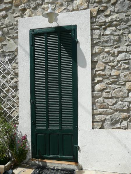 Atelier de fabrication volets persiennes bois à Auriol