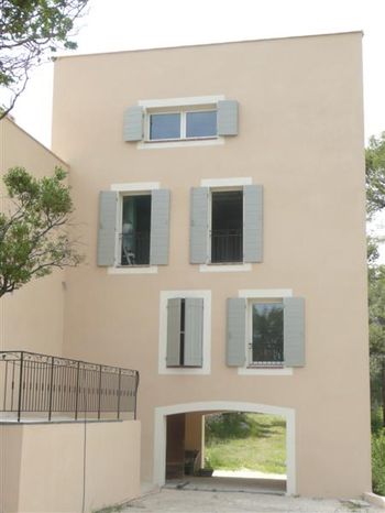 Volets provencaux sur Marseille