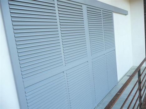 Réalisation de volets persiennes coulissant à Auriol