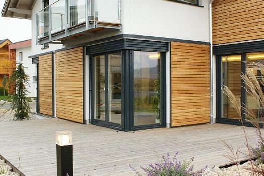 Création et livraison de volets coulissants en aluminium dans les Bouches du Rhône