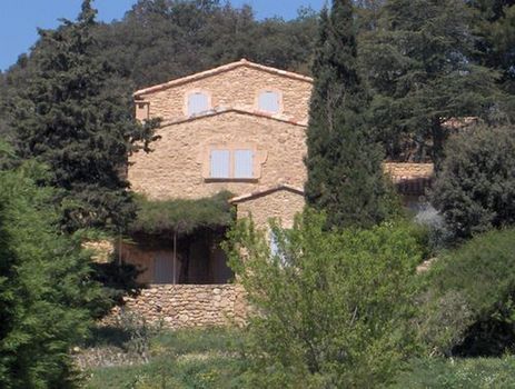 Pose de volets provençaux à Cassis