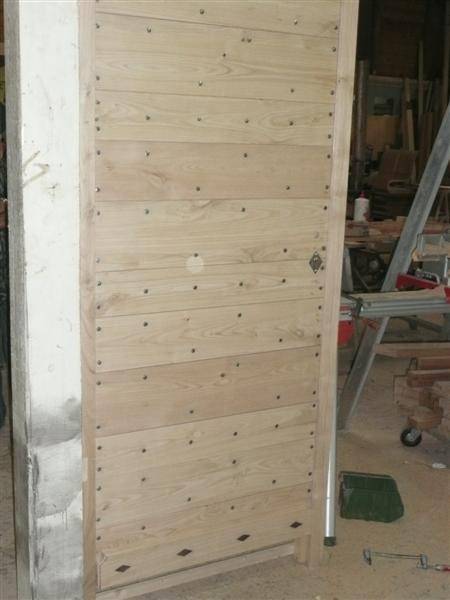 Les volets provençaux en châtaignier massif