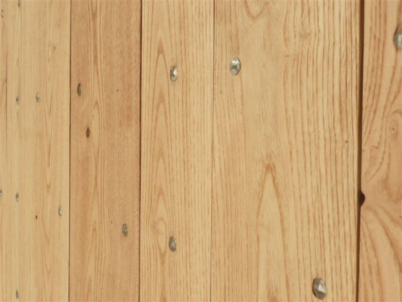 Les volets provençaux en châtaignier massif