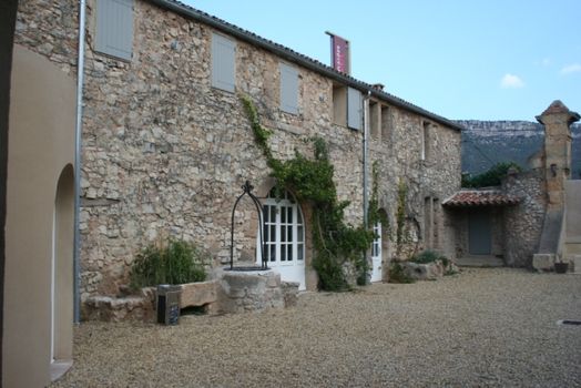 Fabricants de volets provençaux Aix en Provence