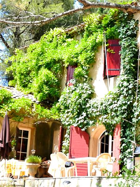 Création de volets provençaux à lames cloutées à Aubagne NOUVEAU!!! VOS VOLETS EN KIT