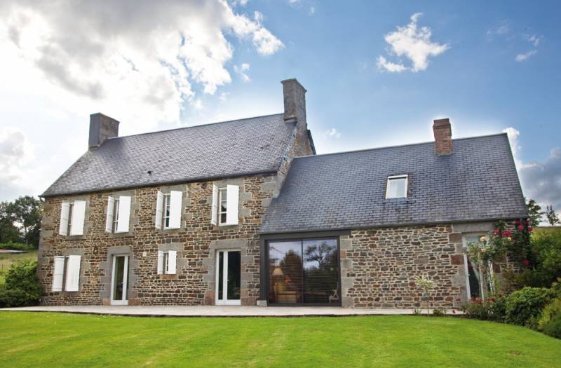 EXPERT SOMFY Fabricants de volets en bois sur mesure Aubagne PACA Bretagne