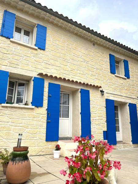 Pose de volets provencaux à Aix-en-Provence