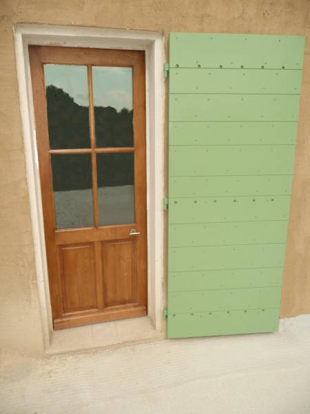 Pose de volets provençaux à Roquevaire