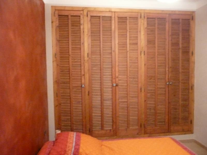 Création de volets persiennes en bois sur Bonnieux