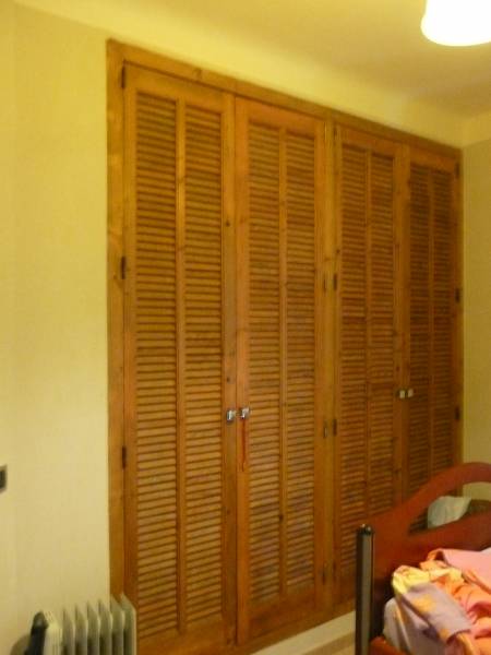 Création de volets persiennes en bois sur Bonnieux