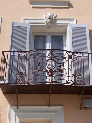 Les prestations proposées pour vos volets bois par Boiseries Provençales à Auriol