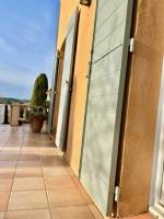 Notre zone d'activité pour ce service Fabrication sur mesure de volets provençaux traditionnels en bois exotique